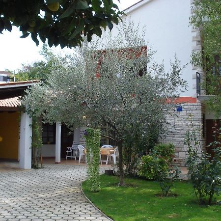 Sandra House With Apartment Umag Exterior foto